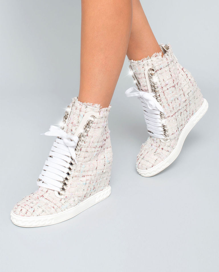 Sneakersy na koturnie