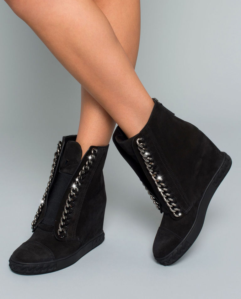 Sneakersy na ukrytym koturnie