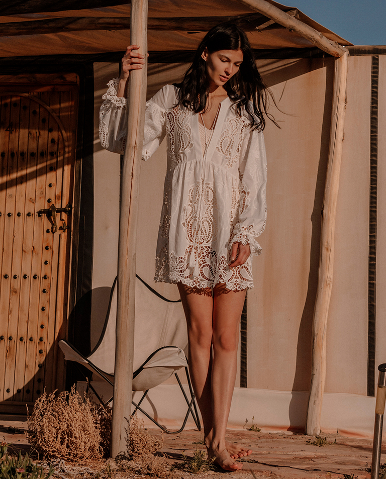 Sukienka haftowana Tampa