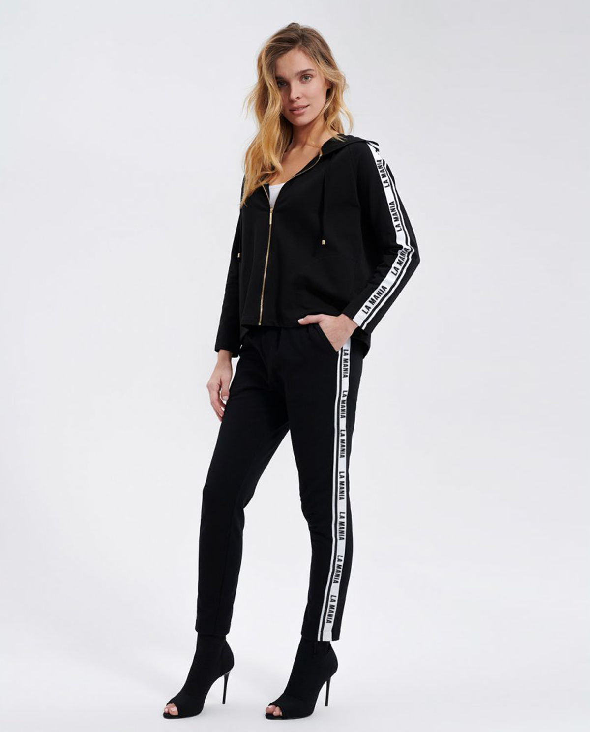 Czarne spodnie mikko LA MANIA Cena i opinie sklep