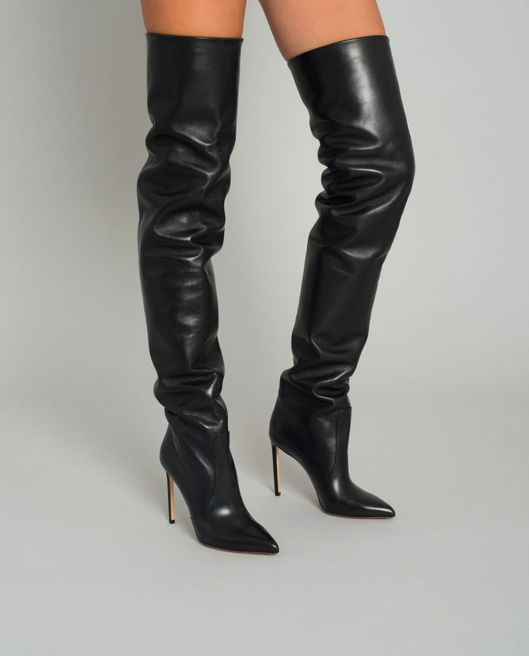 Czarne kozaki na szpilce