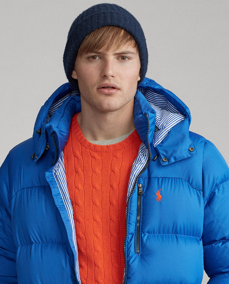 Niebieska kurtka puchowa