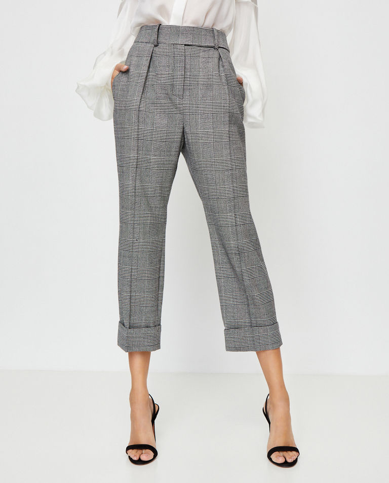 Szare spodnie w kratę