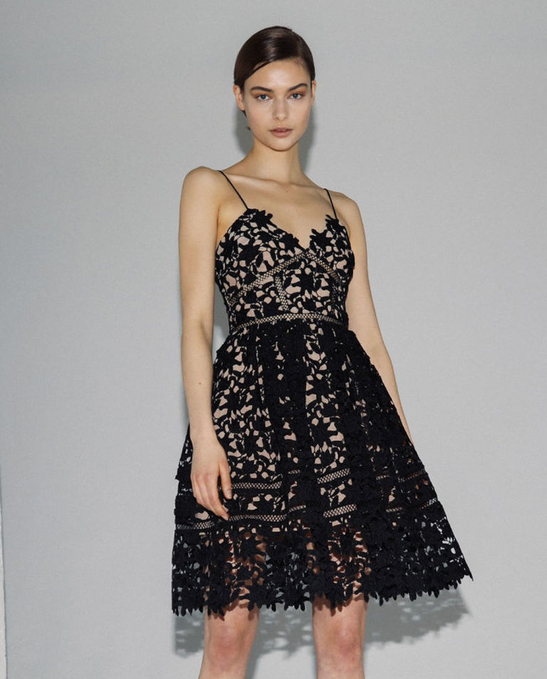 Czarna sukienka mini Azaelea