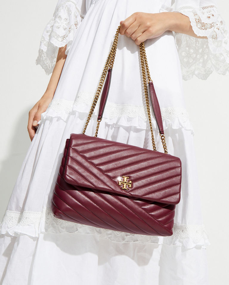 Bordowa torebka Kira Chevron Small