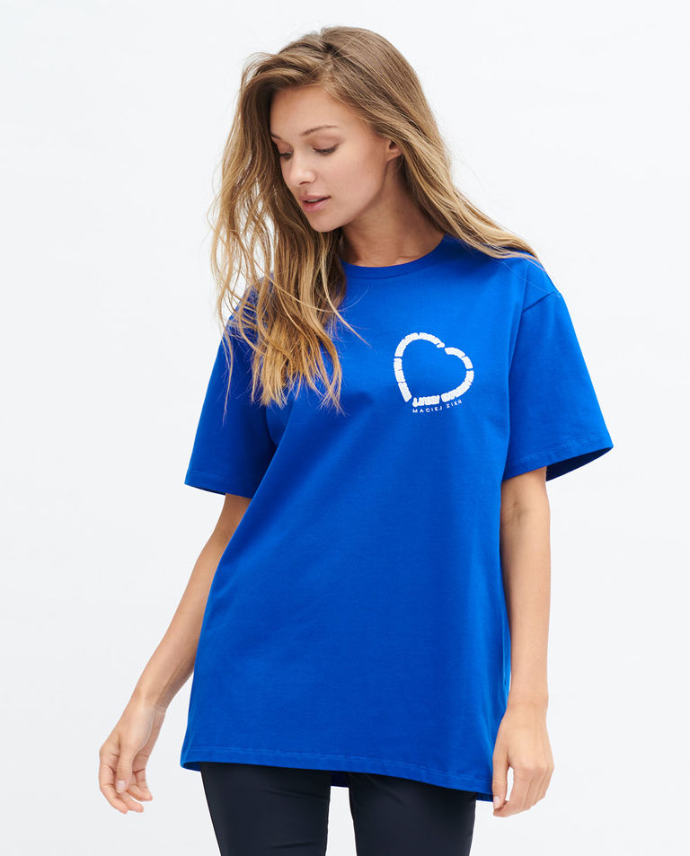 Niebieski t-shirt z nadrukiem