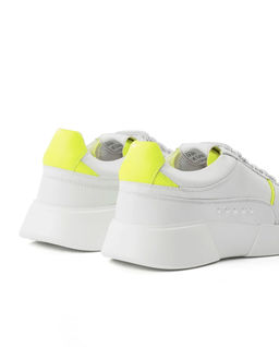 Sneakersy z żółtą piętą Fluo - Image #5