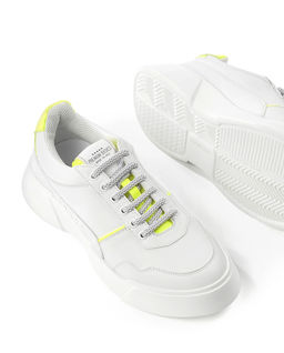 Sneakersy z żółtą piętą Fluo - Image #4