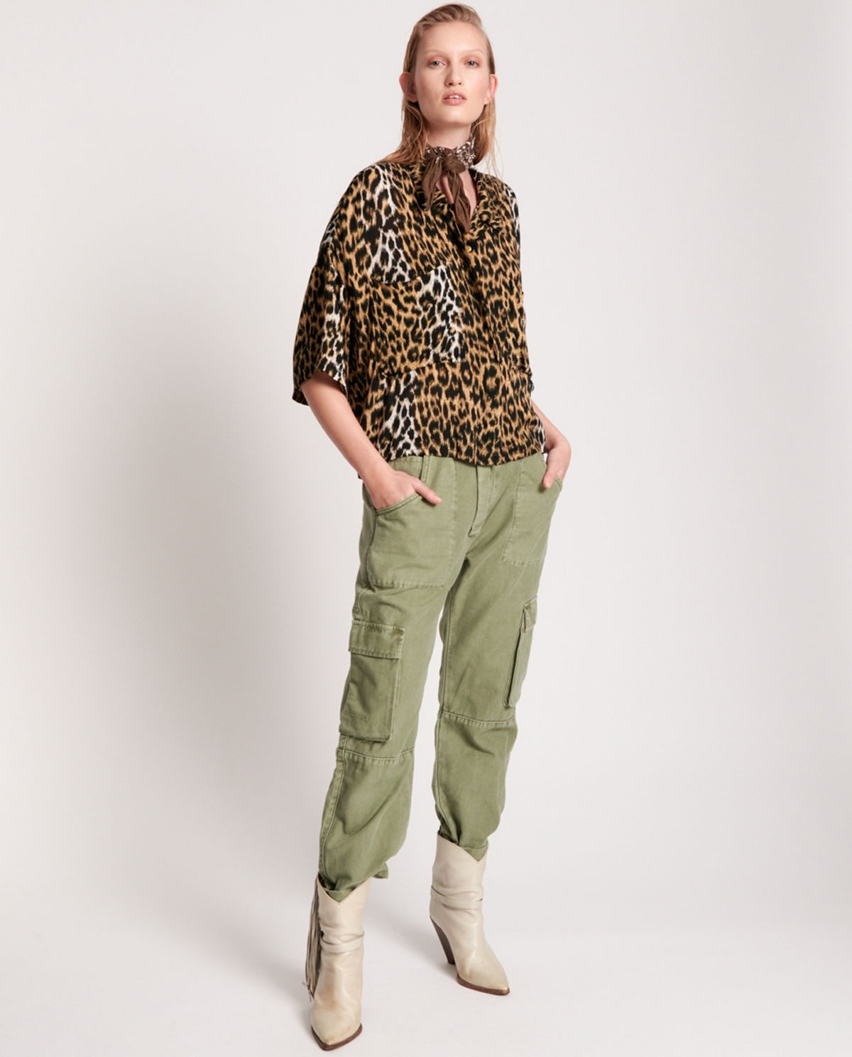 Zielone spodnie Revolution Cargo Low Waist - Image #2