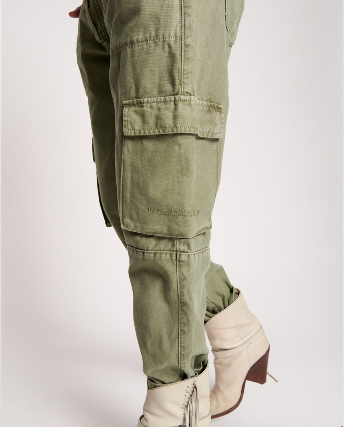 Zielone spodnie Revolution Cargo Low Waist - Image #5