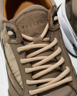 Skórzane szaro-beżowe sneakersy Veloce - Image #4