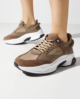 Skórzane szaro-beżowe sneakersy Veloce - Image #0
