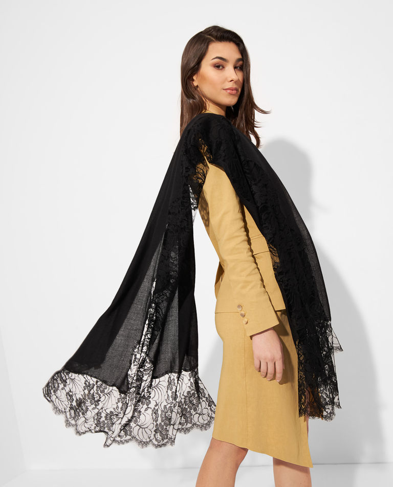Czarny kaszmirowy szal z koronką