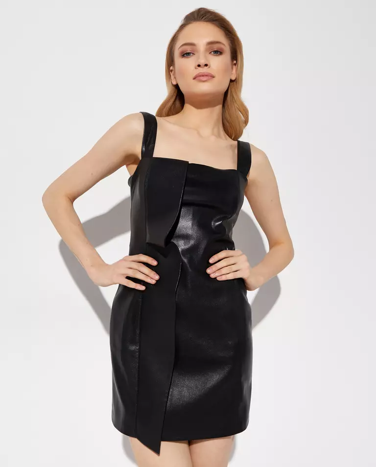Czarna sukienka z wegańskiej skóry Inara