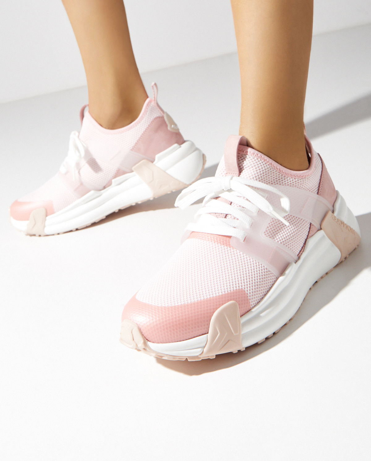 Różowe sneakersy Lunarove - Image #0