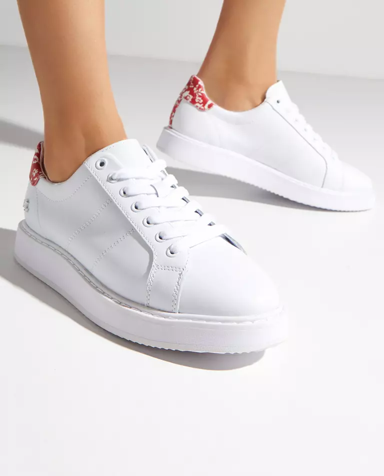 Białe sneakersy Angeline