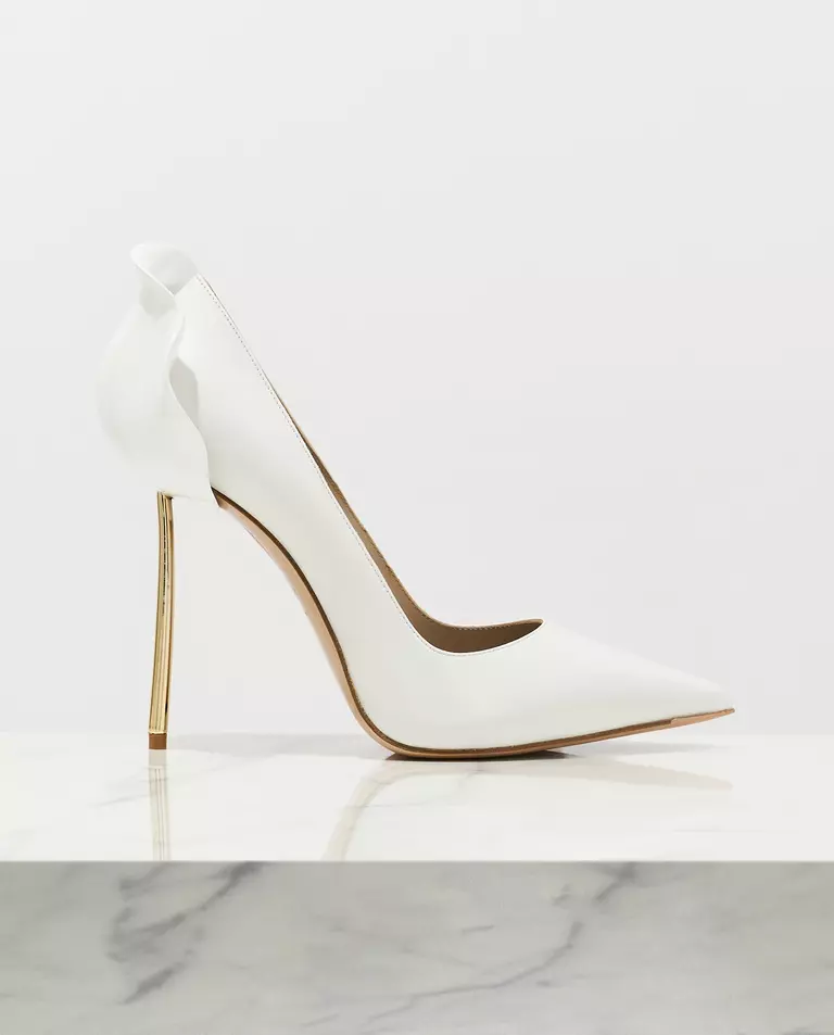 Białe szpilki Petalo