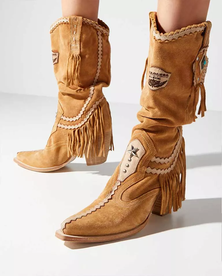 Beżowe botki z zamszu