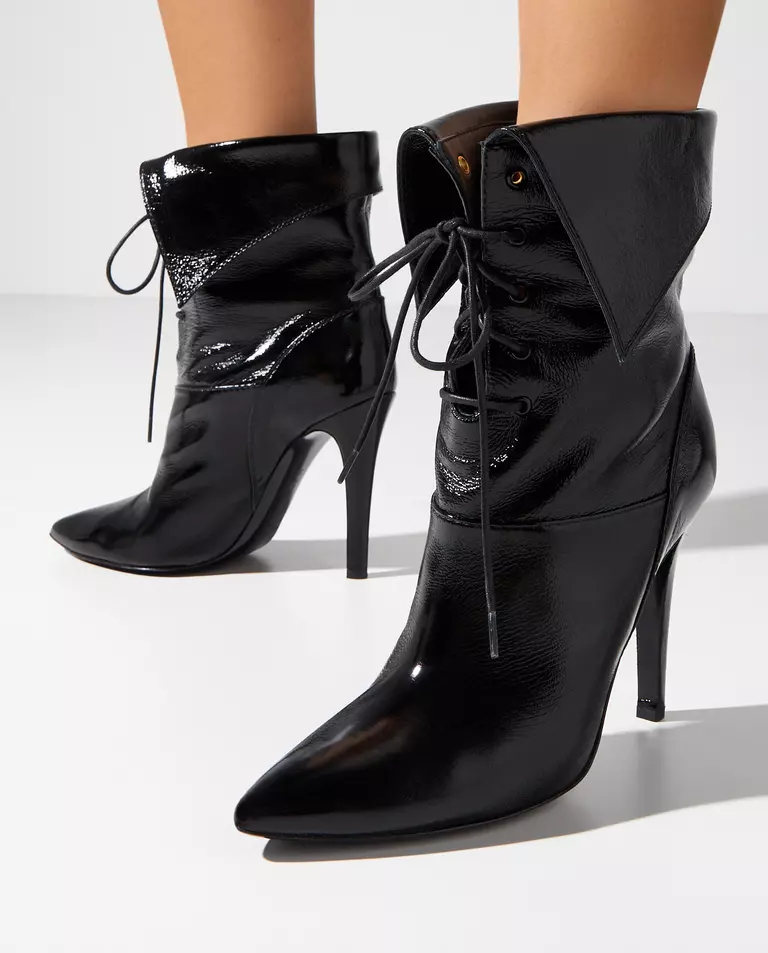 Czarne botki na szpilce