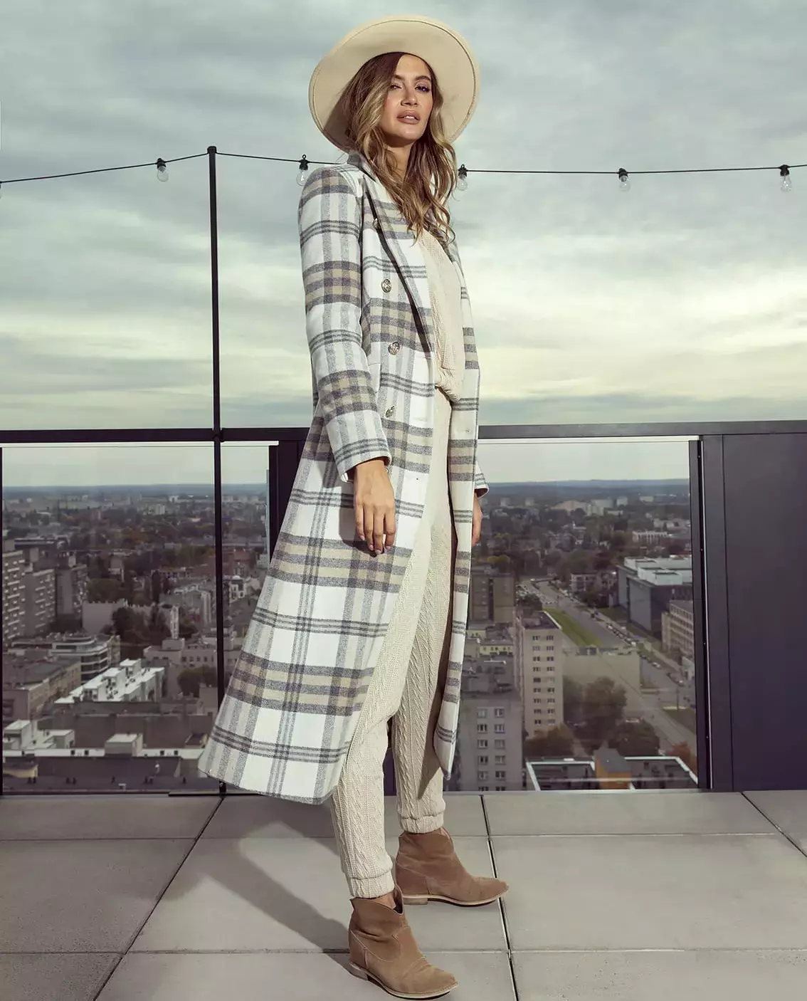 Wełniany płaszcz w kratę Oliwia - Image #2