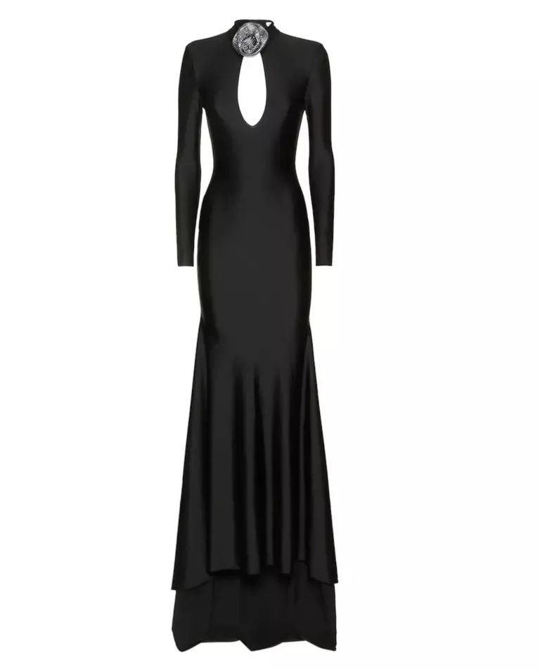 Czarna sukienka z różą