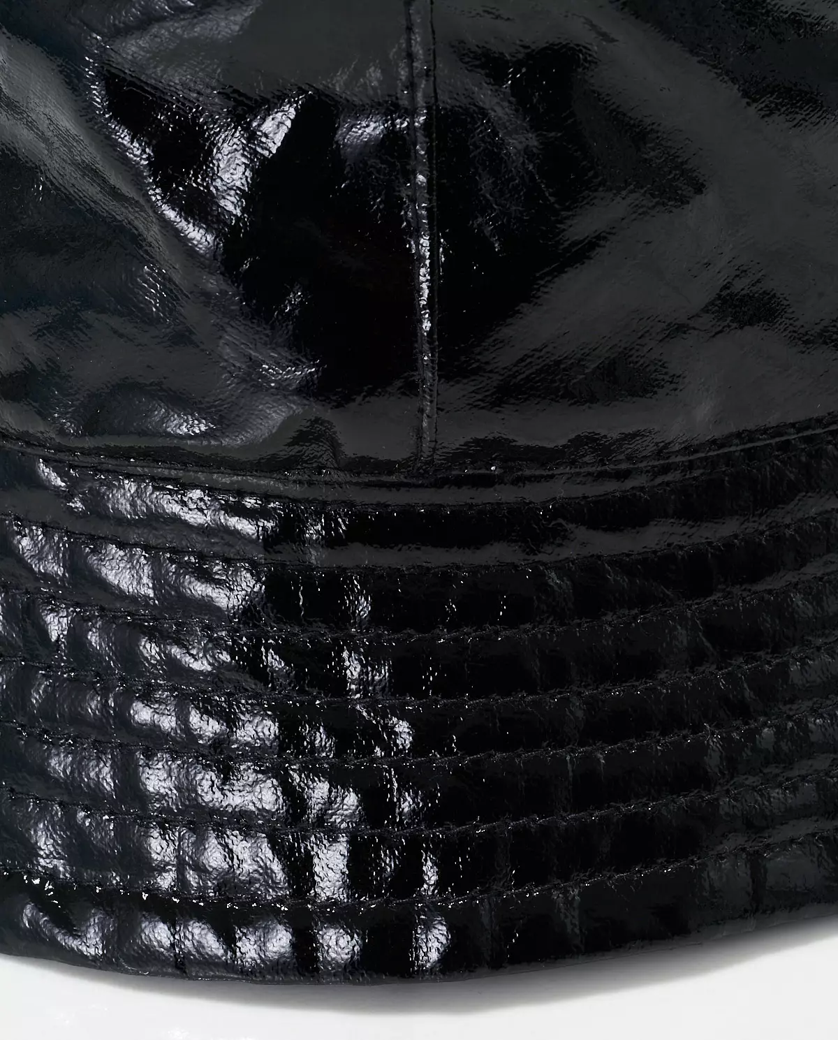 Lakierowany kapelusz typu bucket - Image #4