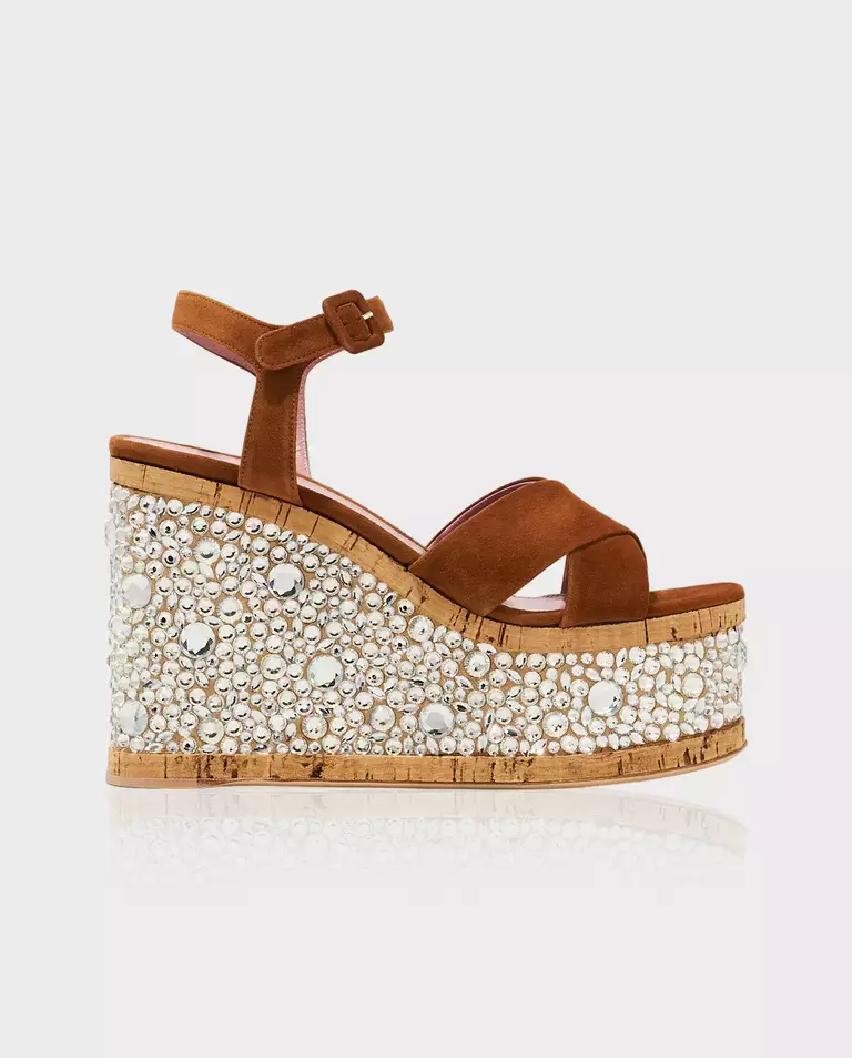 Brązowe sandały na koturnie z kryształkami