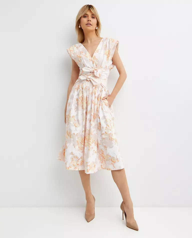 Sukienka midi z fantazyjnym printem