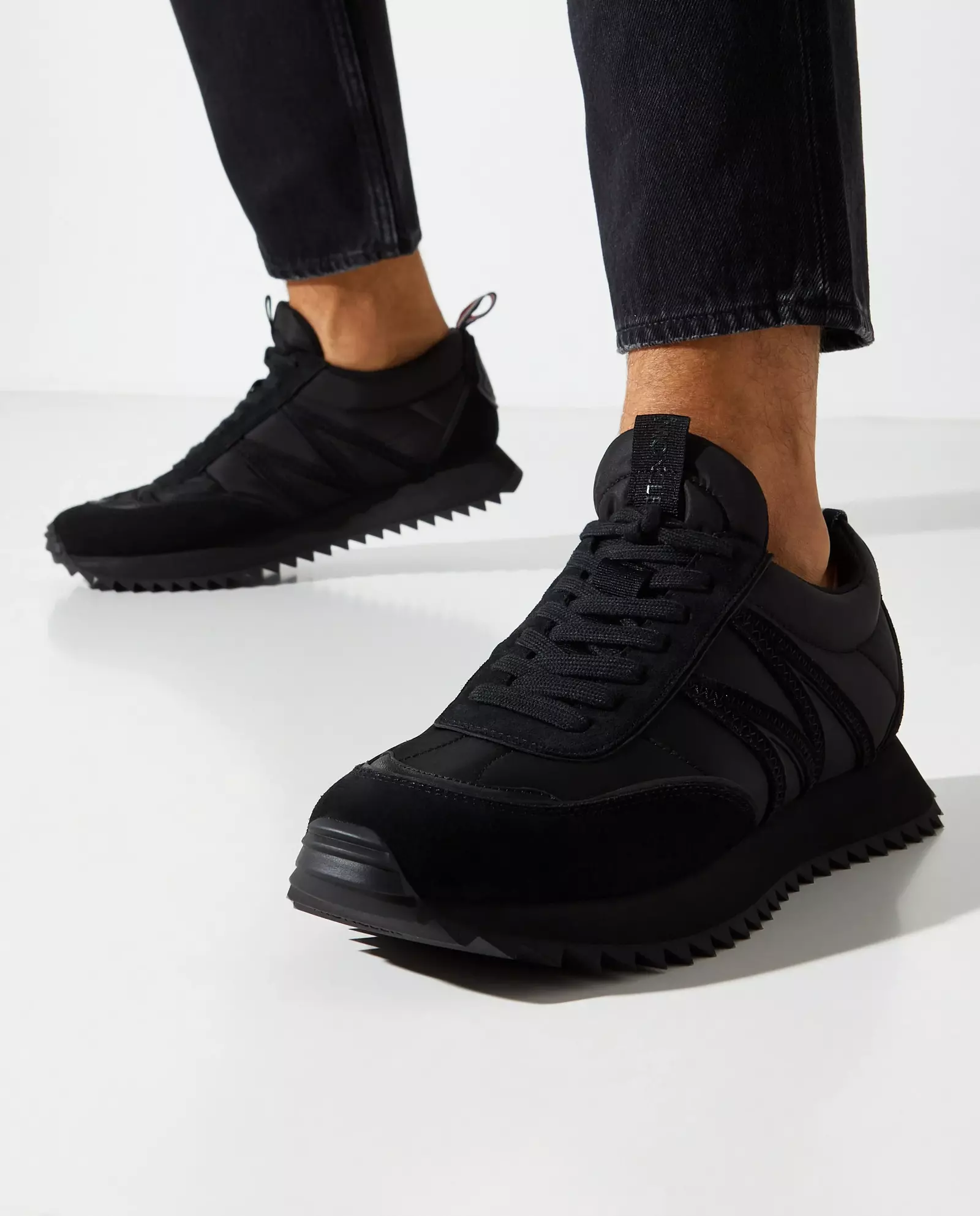 モンクレール PACEYレザースニーカー ブラック/ベージュ 楽天市場】MONCLER モンクレール スニーカー PACEY ペイシー