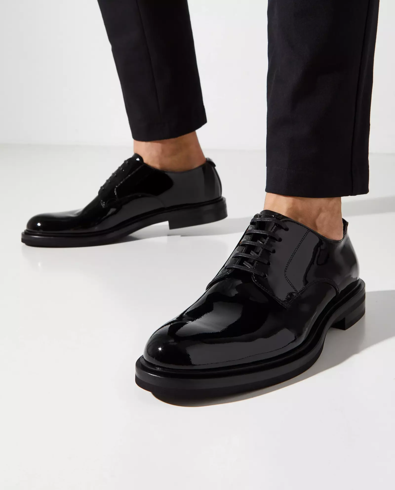 Skórzane buty derby - Image #1