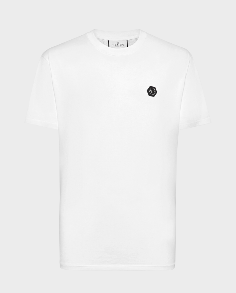 Biały t-shirt z aplikacją na plecach