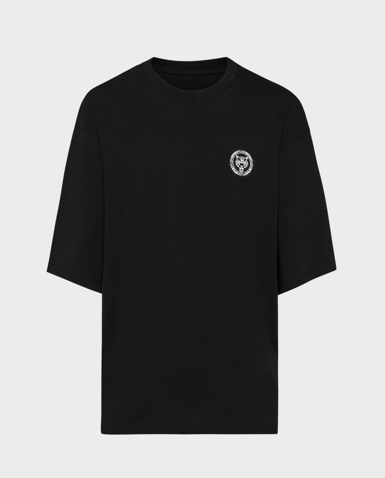 Czarny t-shirt o luźnym kroju
