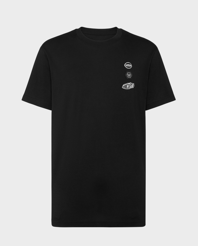 Czarny bawełniany t-shirt z naszywkami