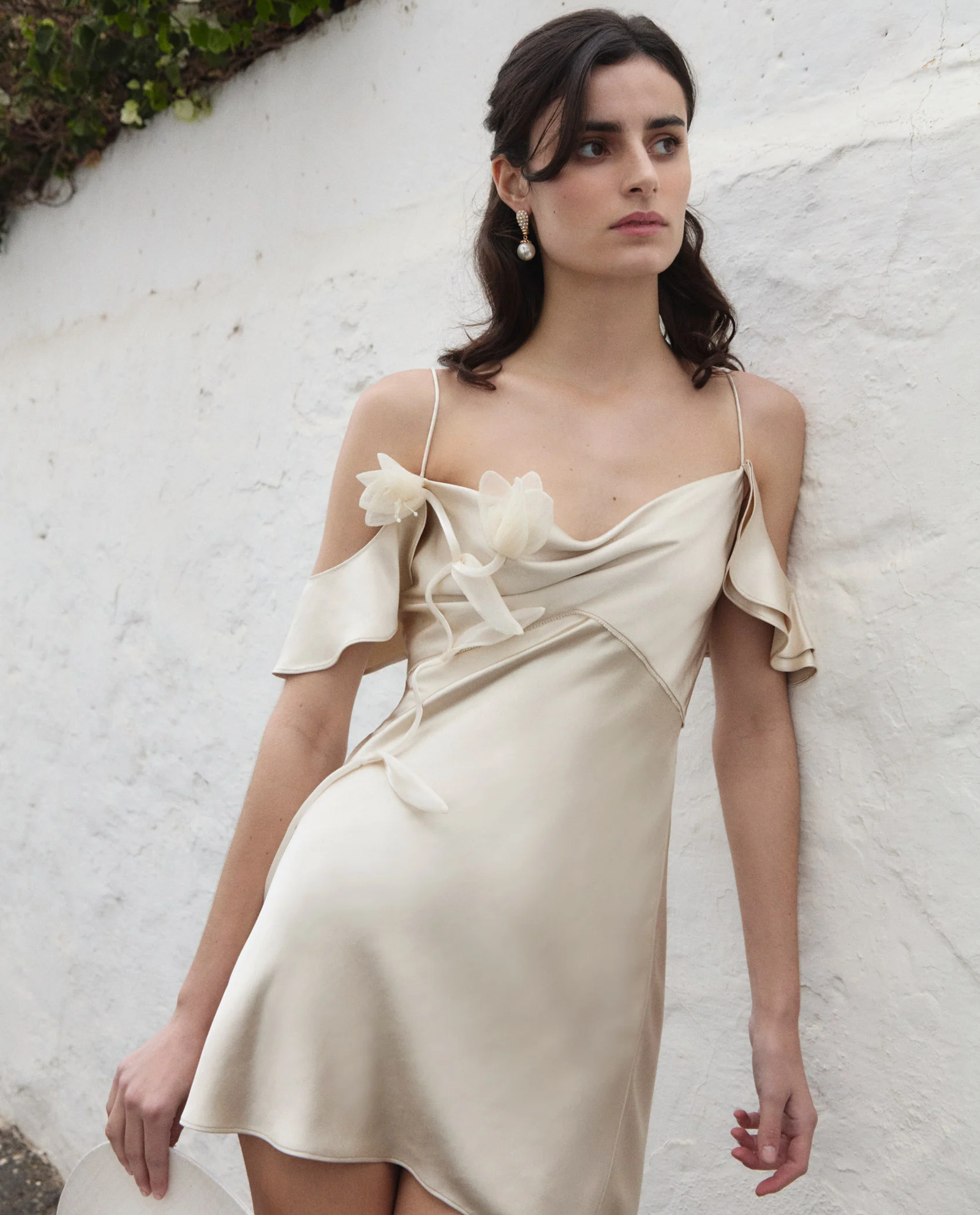 Beżowa sukienka mini - Image #5