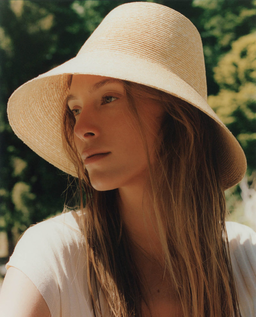 Beżowy kapelusz Bucket Hat - Image #1