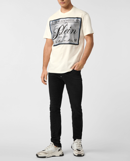 Biały t-shirt z kryształową aplikacją - Image #2