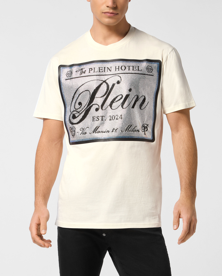 Biały t-shirt z kryształową aplikacją - Image #0