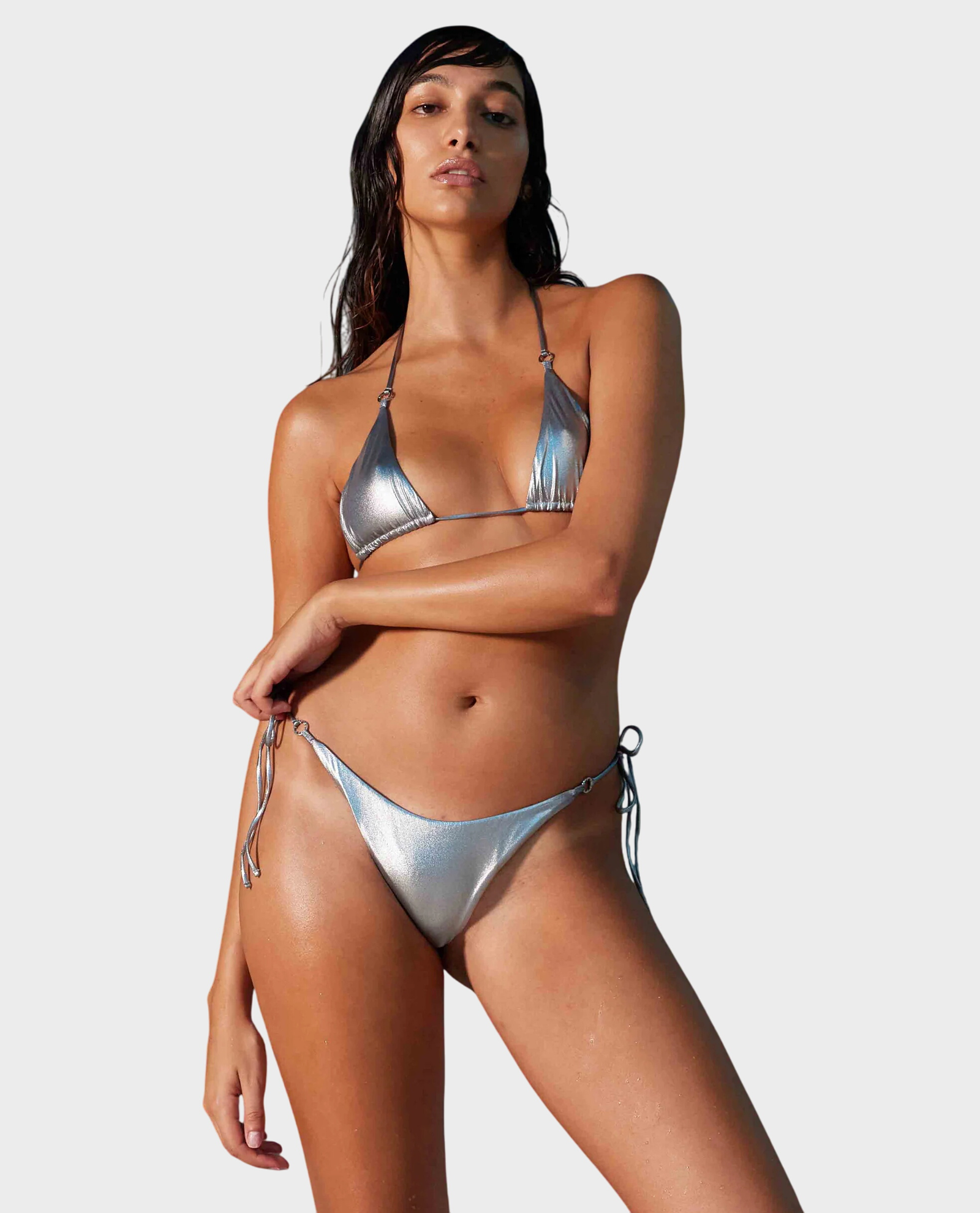 Trójkątna srebrna góra od bikini - Image #0