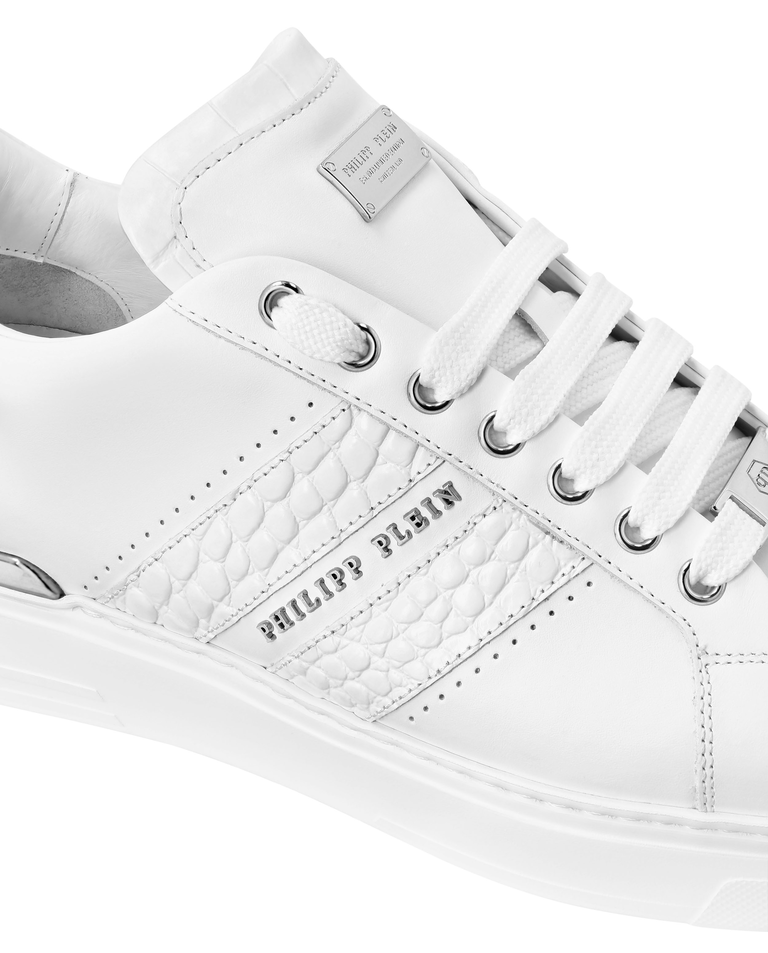 Białe sneakersy z logo - Image #2