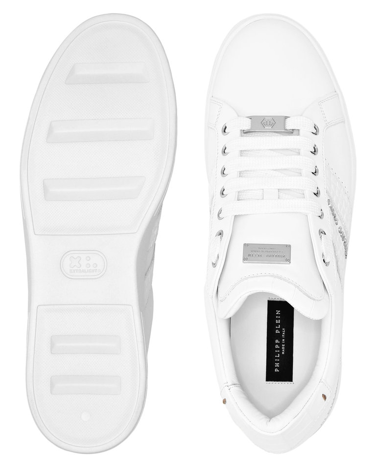 Białe sneakersy z logo - Image #3