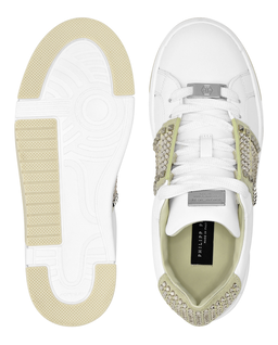 Białe sneakersy z ćwiekami - Image #2