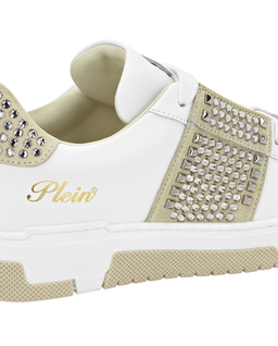 Białe sneakersy z ćwiekami - Image #3