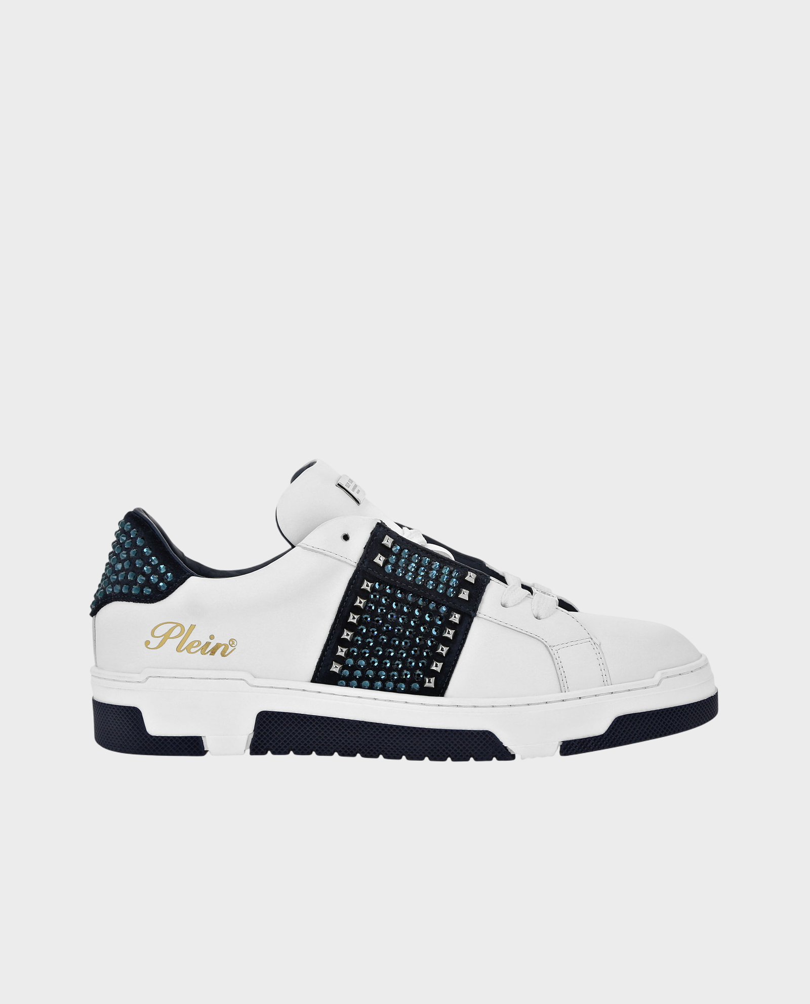 Białe sneakersy z ćwiekami - Image #0