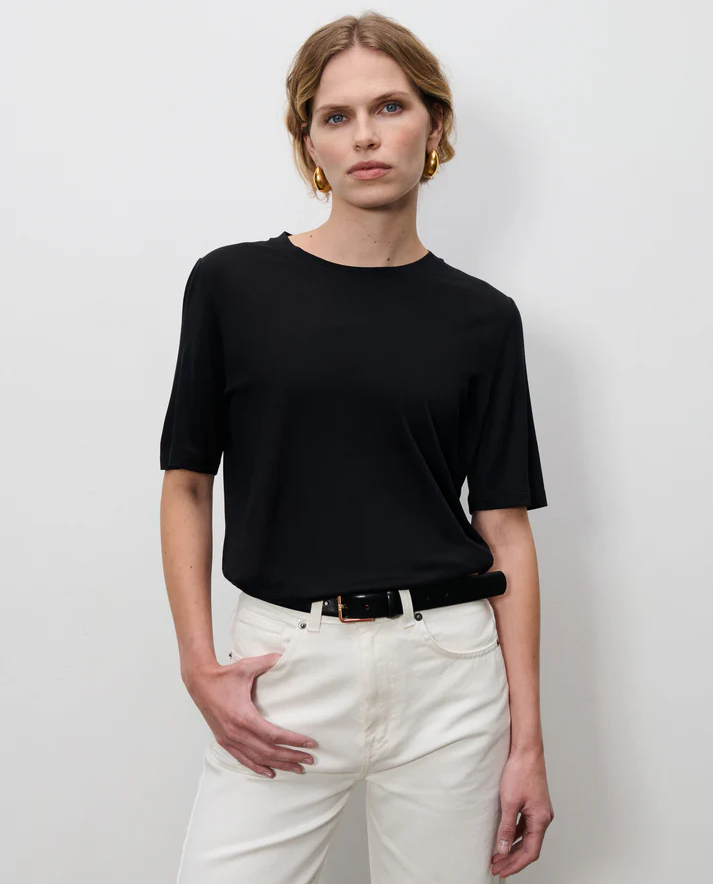 Jedwabny czarny t-shirt Tavey - Image #0