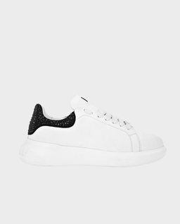 Skórzane sneakersy z czarnymi kryształami - Image #0