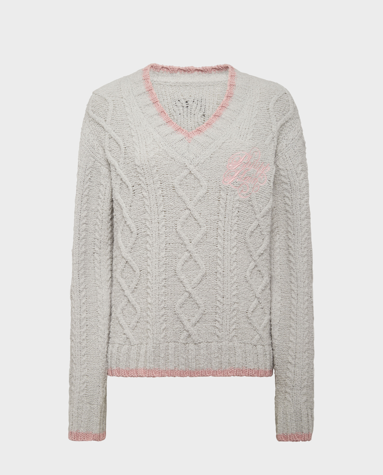 Szary dzianinowy sweter z haftem