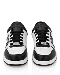 Czarno-białe sneakersy z logo - Image #7