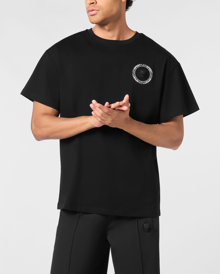 Koszulka z okrągłym logo