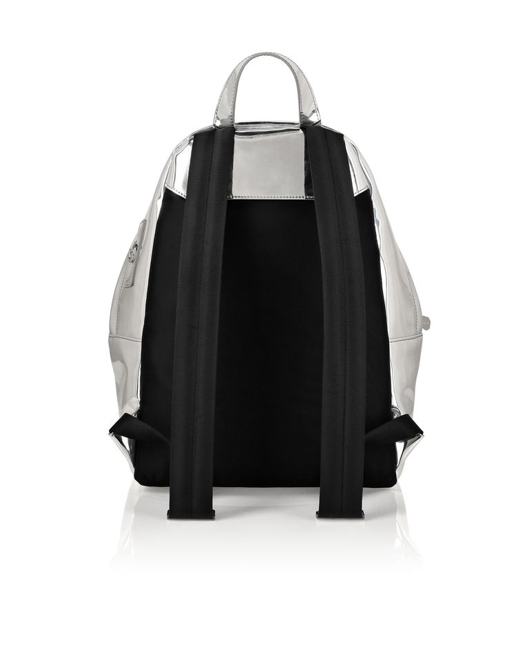 Srebrny plecak z nadrukiem