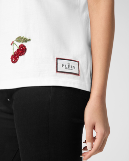 Biała koszulka z odkrytymi plecami Cherries - Image #4